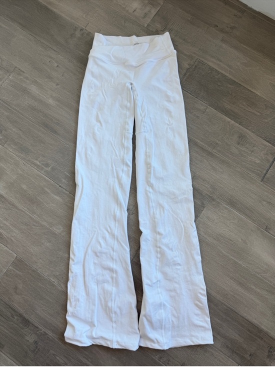 Dfyne Pants - White Boot-Cut Yoga Pants with Flared Leg